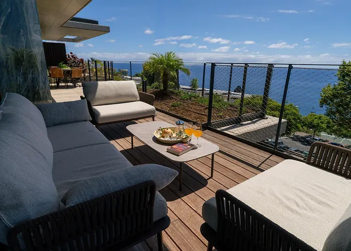 Savoy Monumentalis Ocean View By Lm & Ac Signature * Funchal (Madeira)