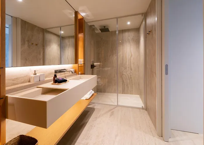 Savoy Monumentalis Ocean View By Lm & Ac Signature * Funchal (Madeira)